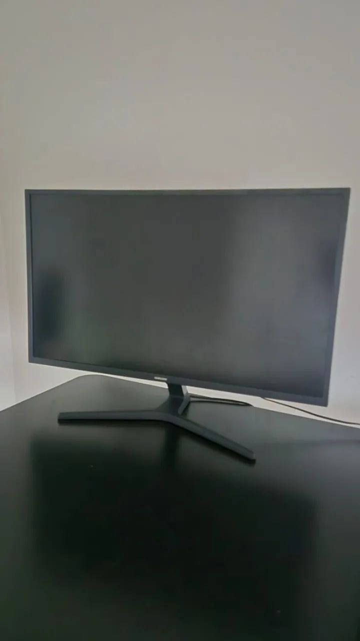 Monitor Samsung de 32 polegadas com resolução real 4K Ultra HD, modelo U32J590UQL  - Foto 3