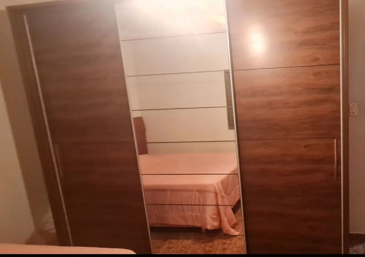 Guarda roupa grande e mto bonito! - Foto 2