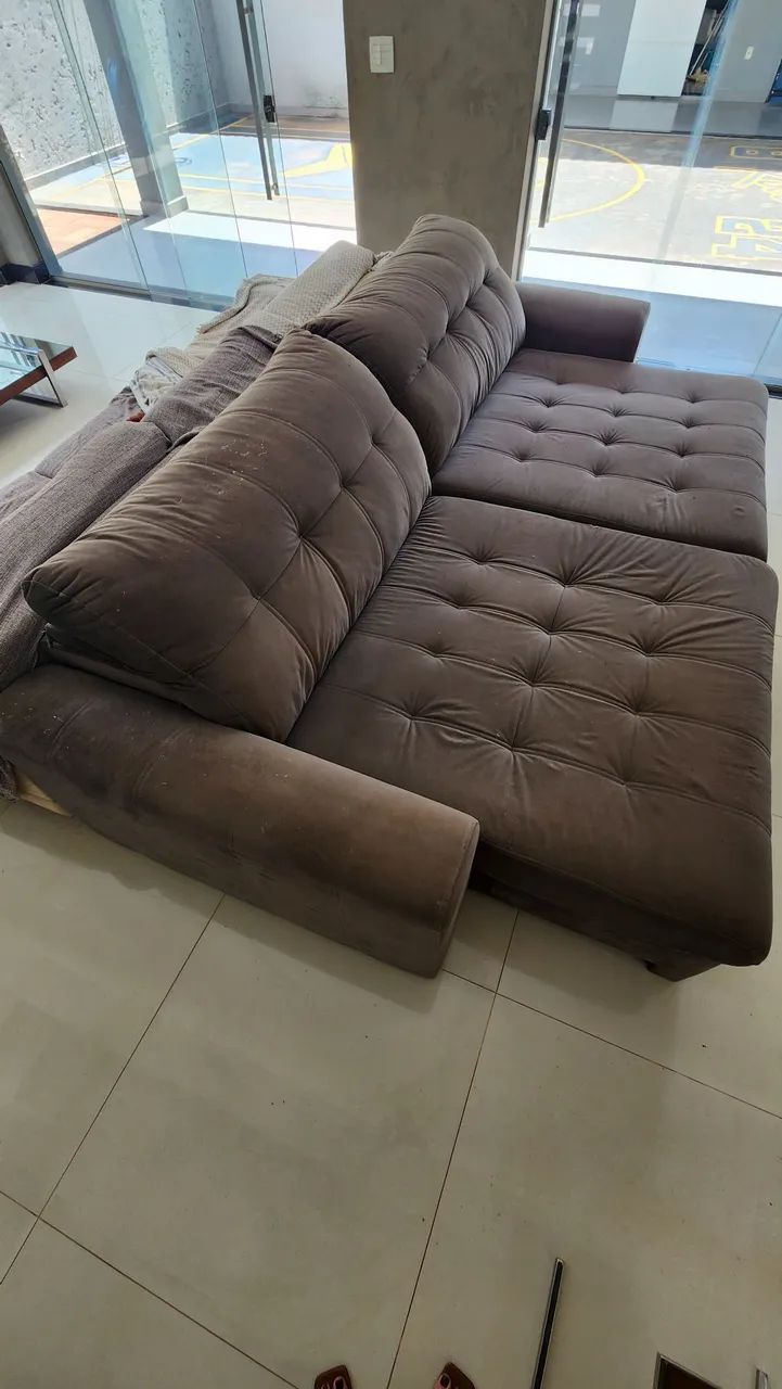 Sofa com chease e encosto retrateis