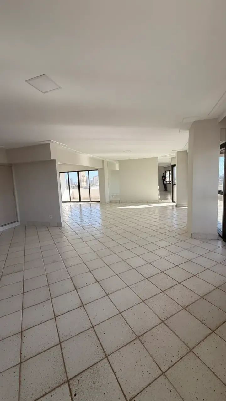 Super apartamento com 390m² e 4 suítes, sendo 3 com closet - Foto 2
