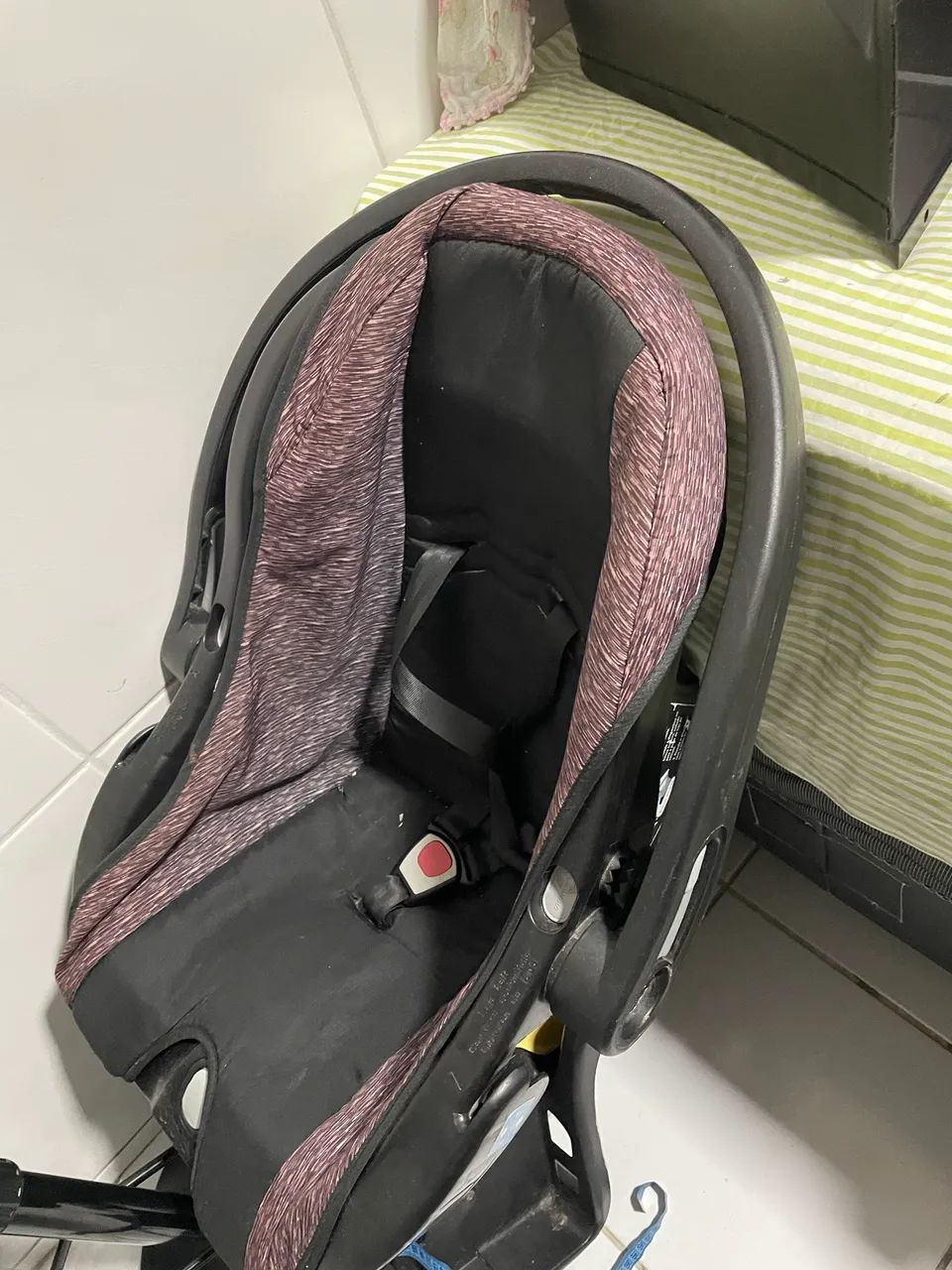 Cadeirinha mamãe bebê para carro 