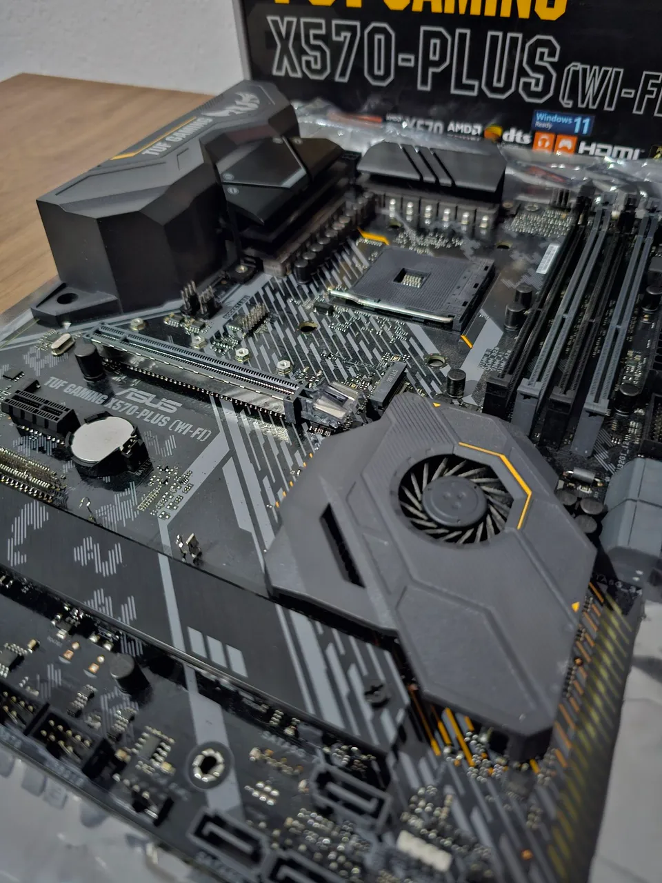 placa mae x570