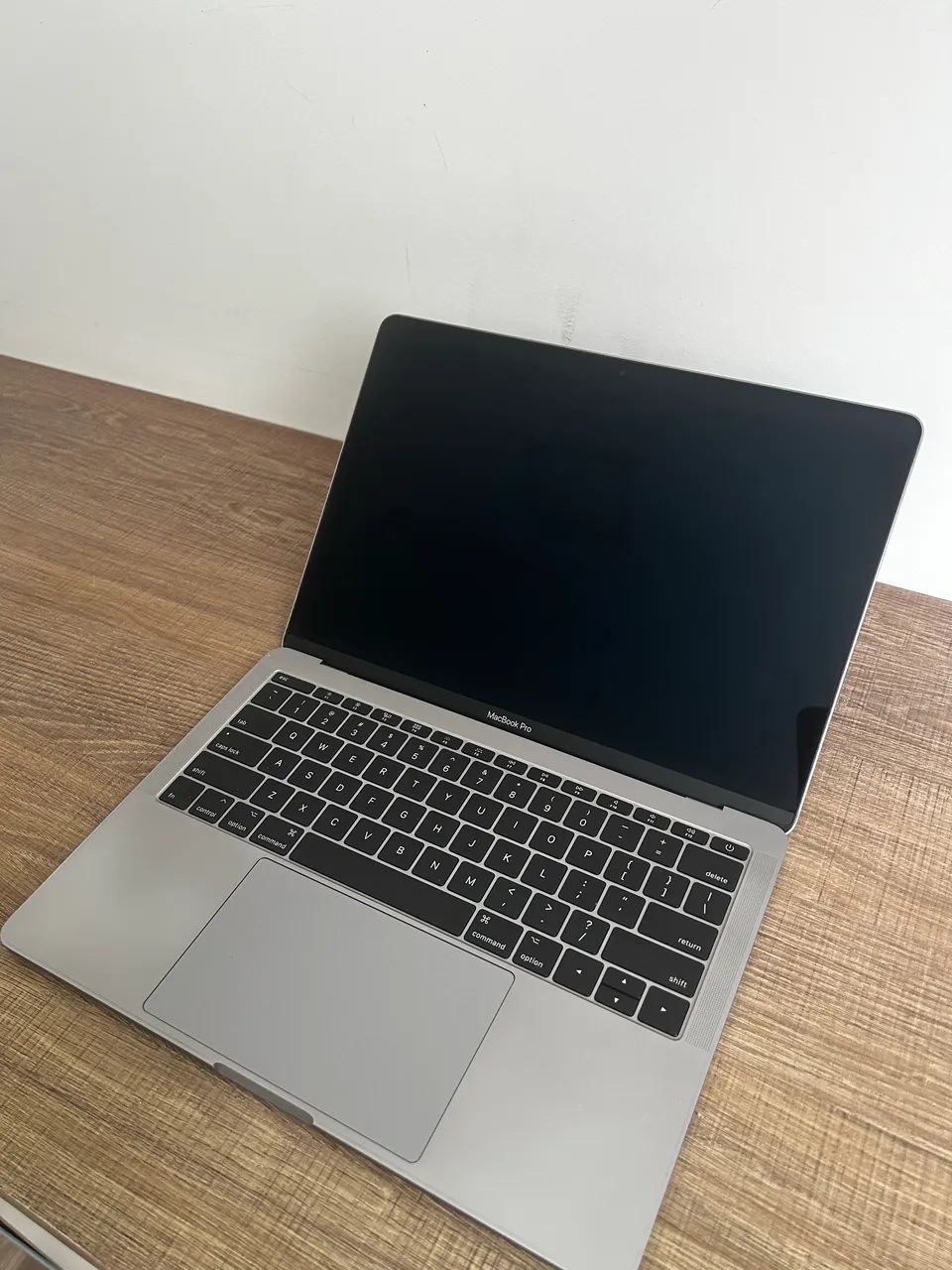 MacBook Pro 2017 com cabo flat da tela com problema - Foto 2