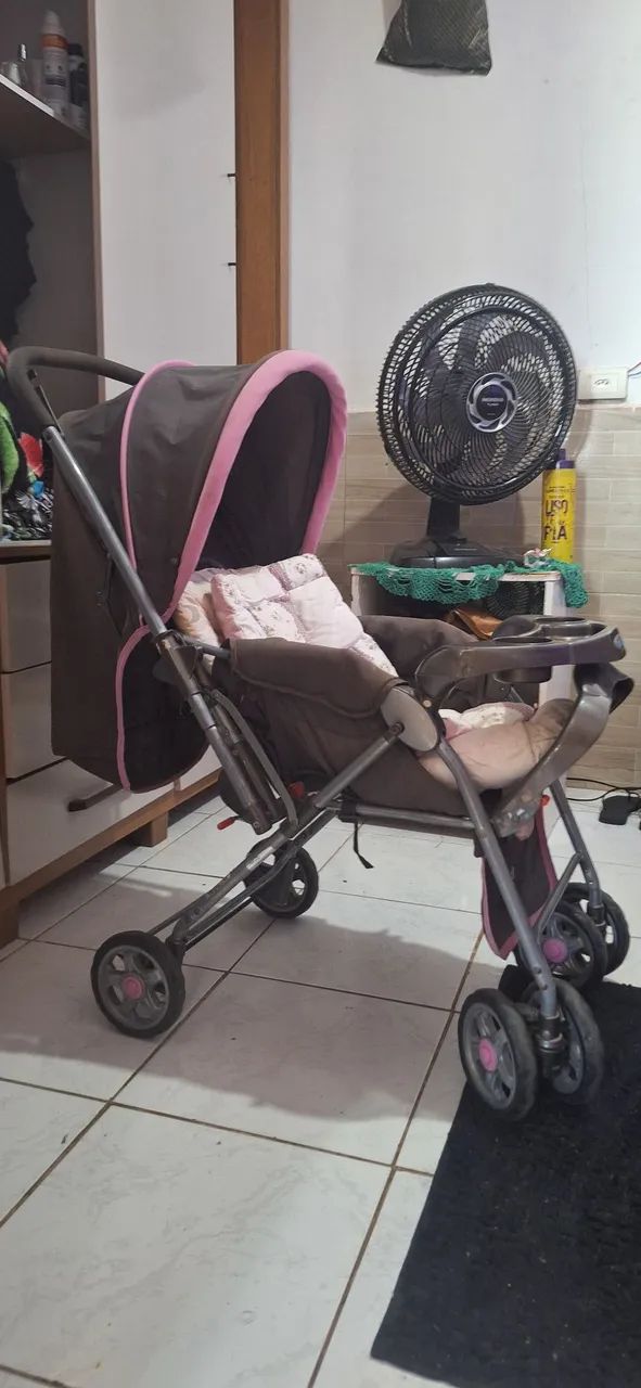 Carrinho de bebê cosco rosa - Foto 4