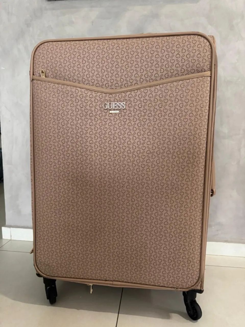 MALA GUESS 23 KG