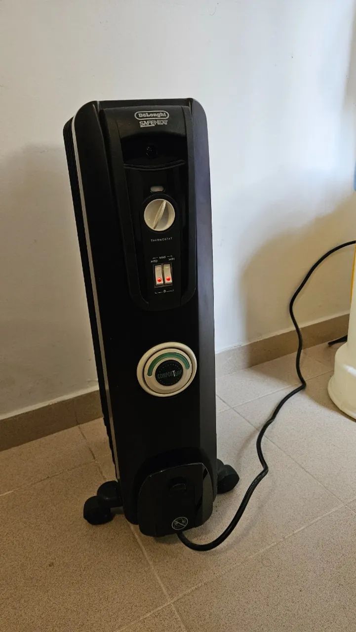 Aquecedor elétrico a óleo.