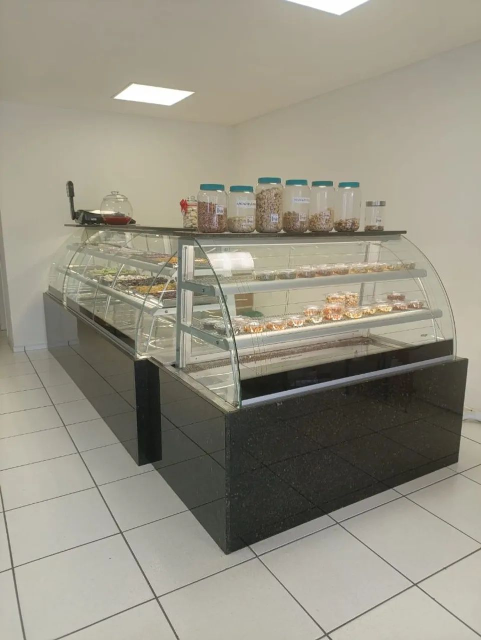 Balcão expositor para panificadora