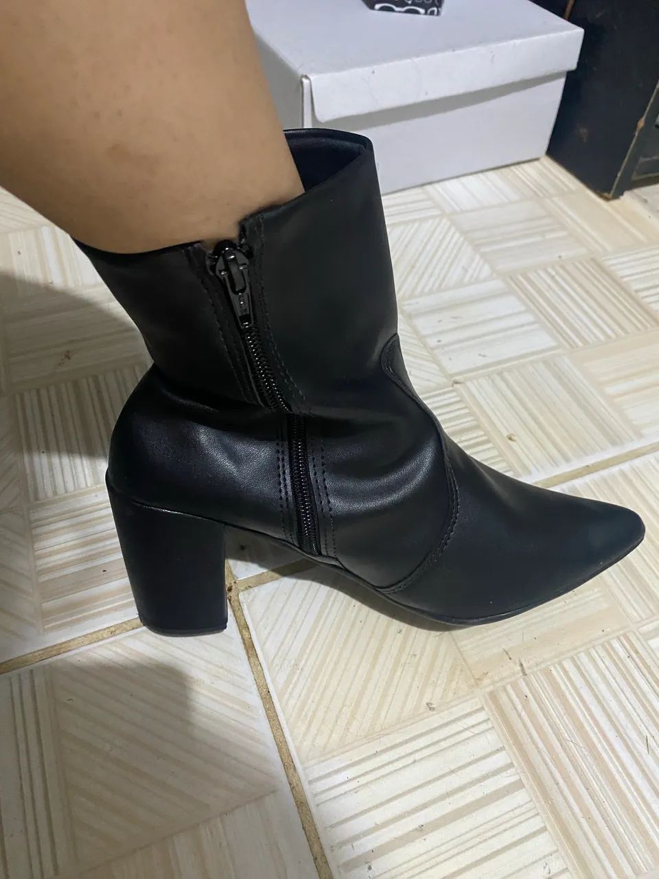Bota cano curto preta 37 - Foto 2