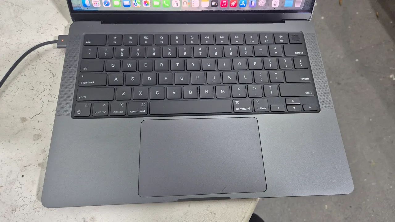 Macbook Pro 14 M4 16GB 512GB - Foto 4