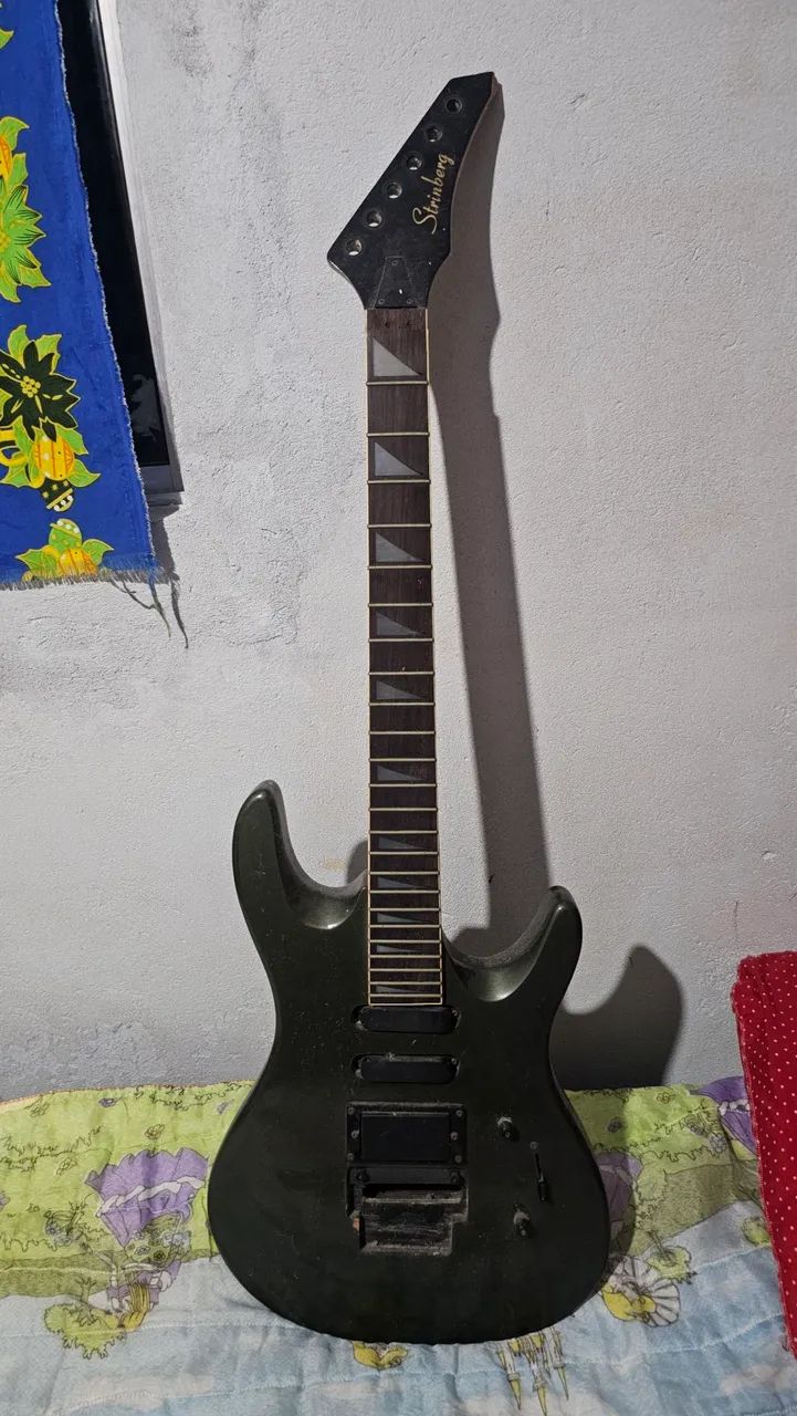 Guitarra strinberg 