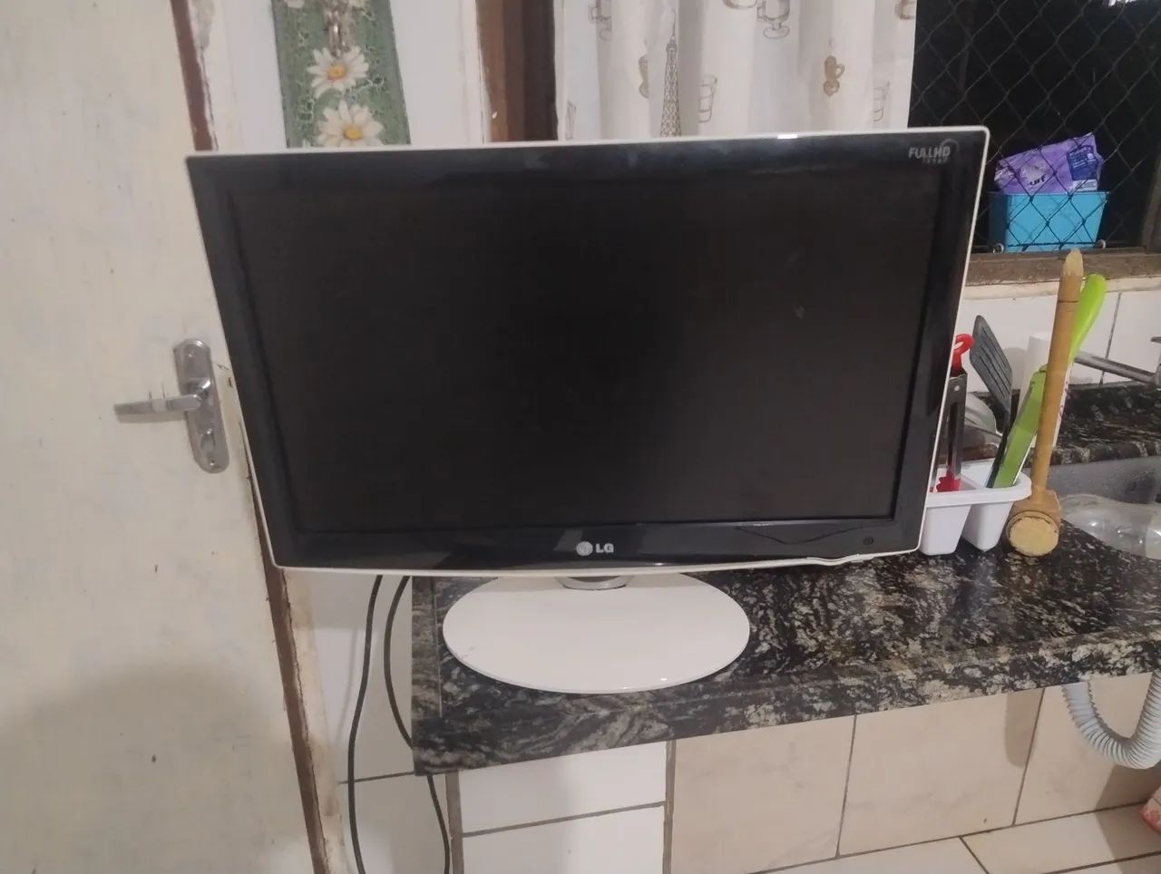 Tv/monitor LG 22 polegadas Full hd sem controle