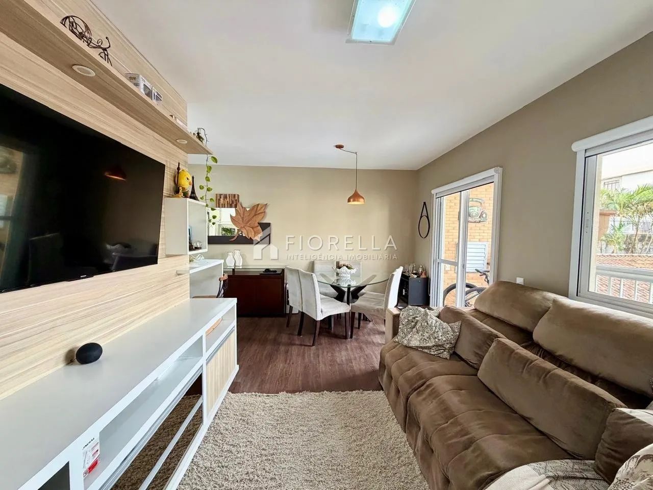Apartamento com 02 dormitórios no bairro Capoeiras - Florianópolis/ SC