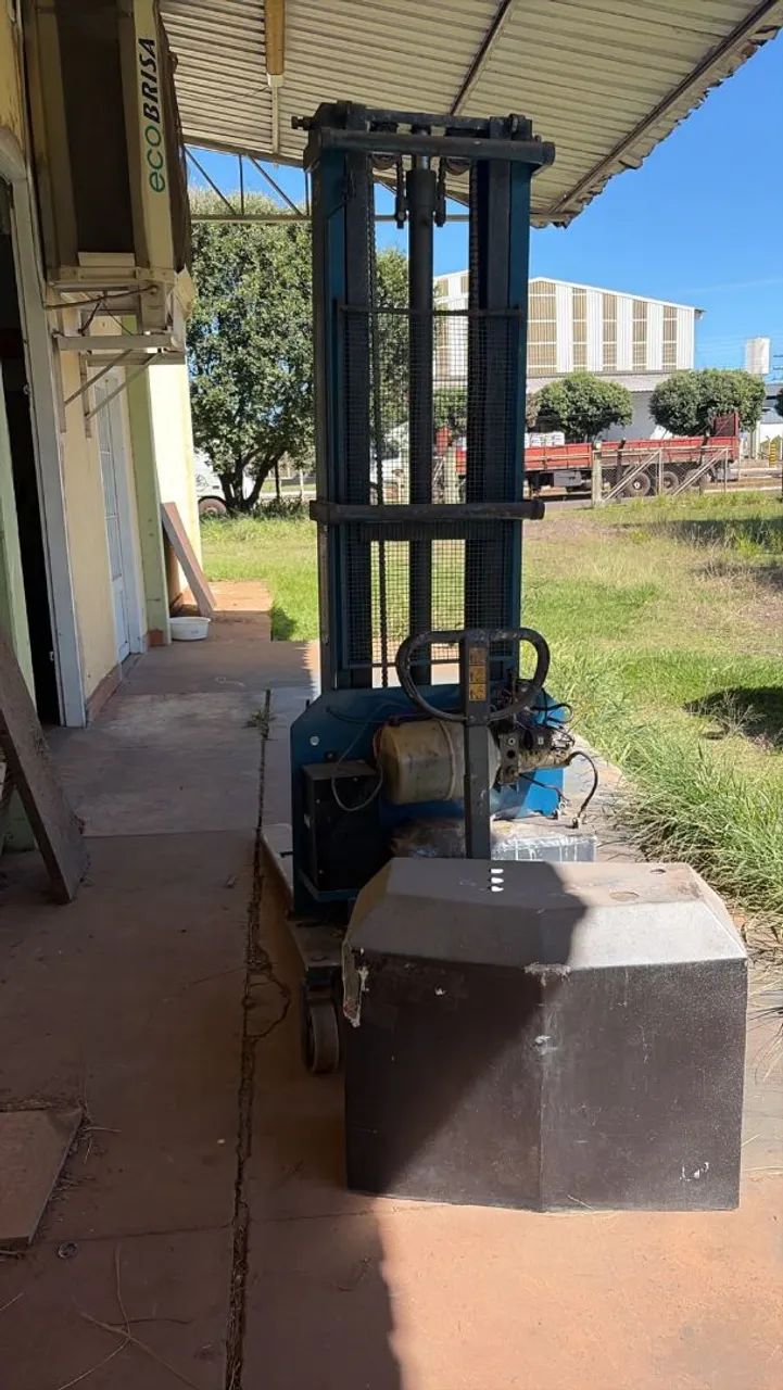 Empilhadeira Semi Elétrica Paletrans LE1034C - 1 Ton / 3,4m<br>