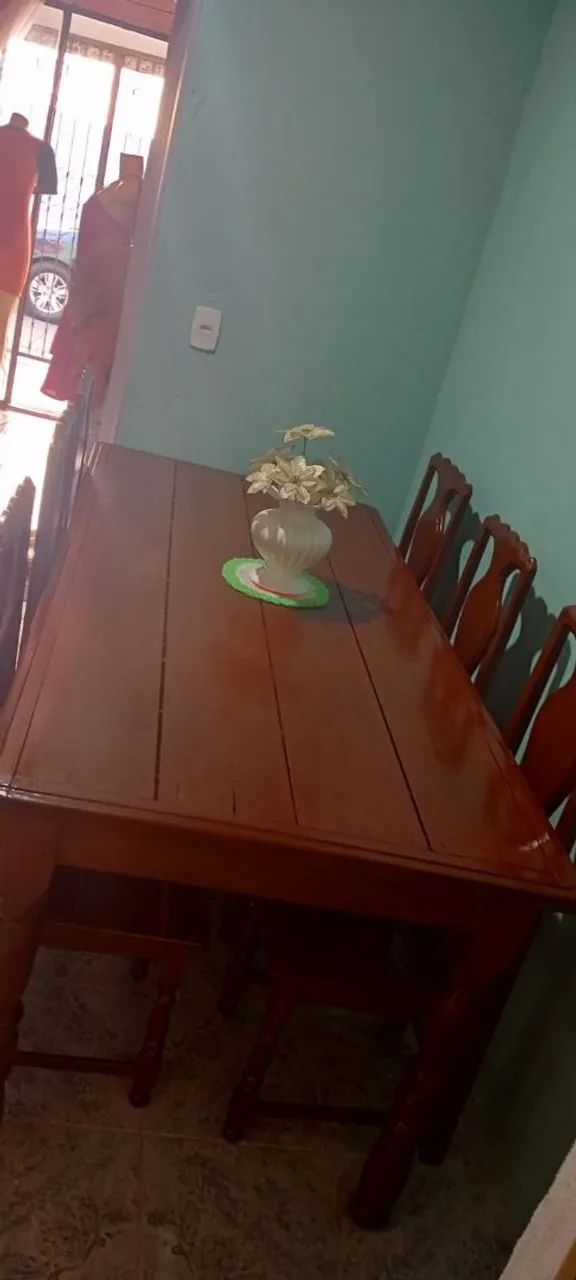 Mesa de jantar rústica de madeira. - Foto 5