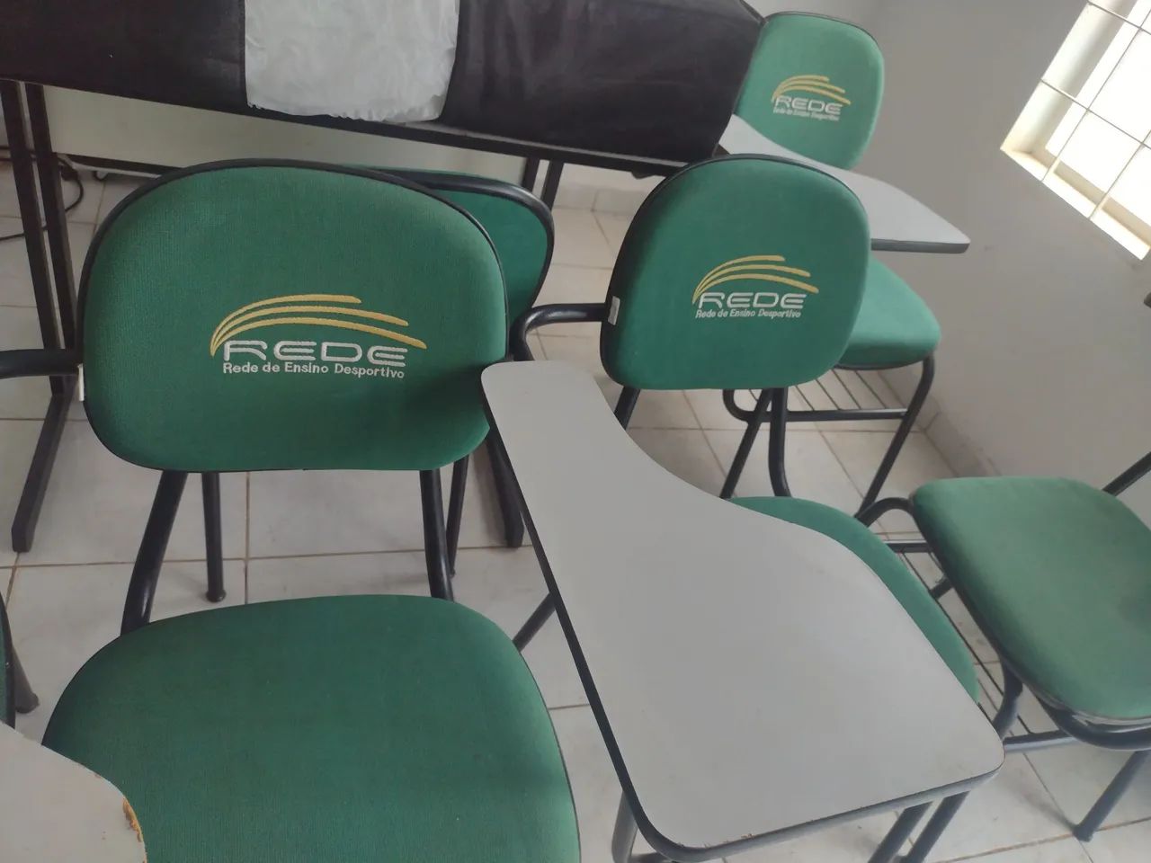 Cadeira escolar