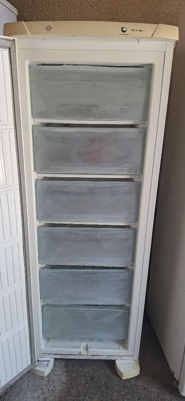 Freezer Electrolux vertical 