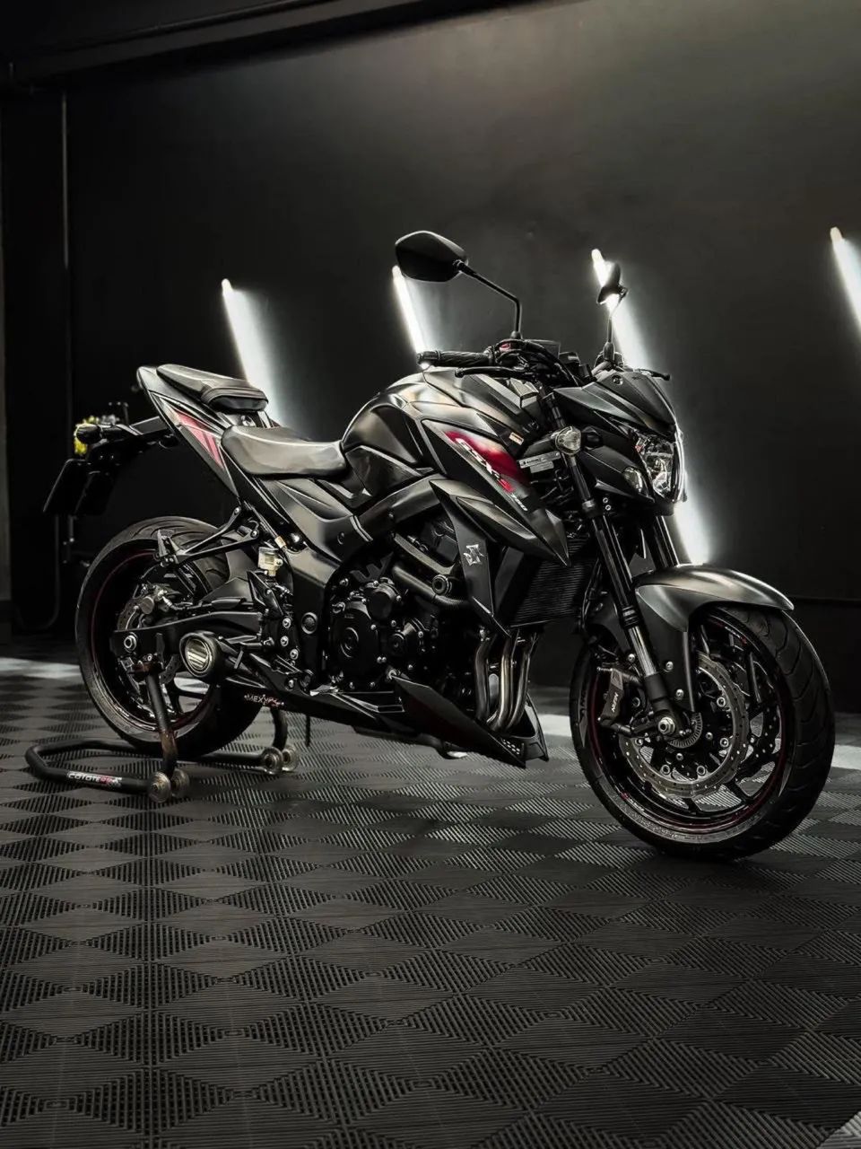 GSX S750 - Foto 2