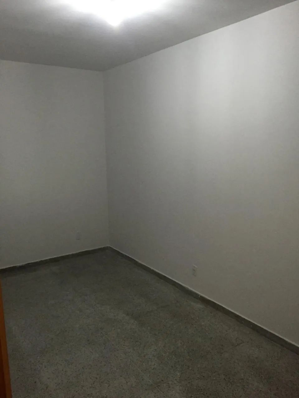 Barracão 2 quartos Carolina Parque (prox avenida) - Foto 4