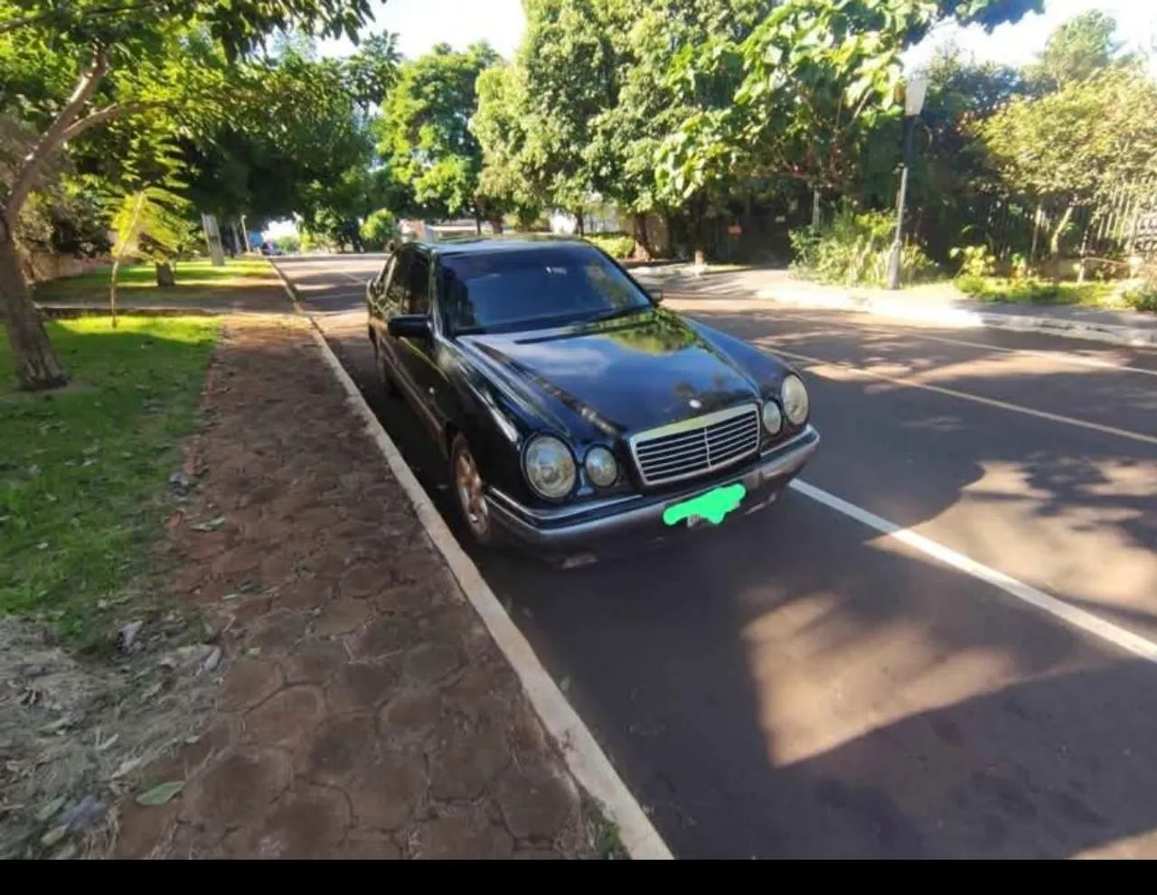 Mercedes Benz E300  - Foto 2