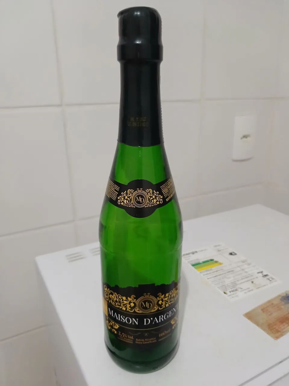 vendo duas garrafas de vinho - Foto 4