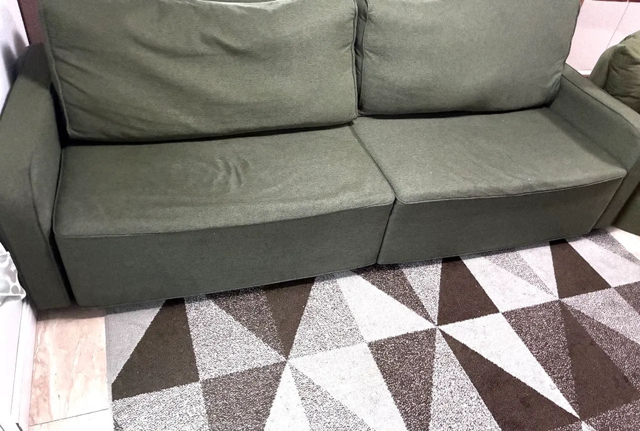 Conjunto de Sofá 2,27 m + Poltrona e Puff - 1 Ano de Uso - Foto 4