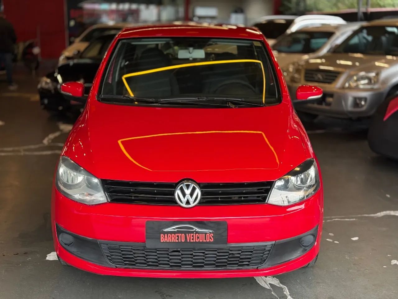 Volkswagen Fox 1.0 MI Total Flex 8V 5P 2014 - Foto 2