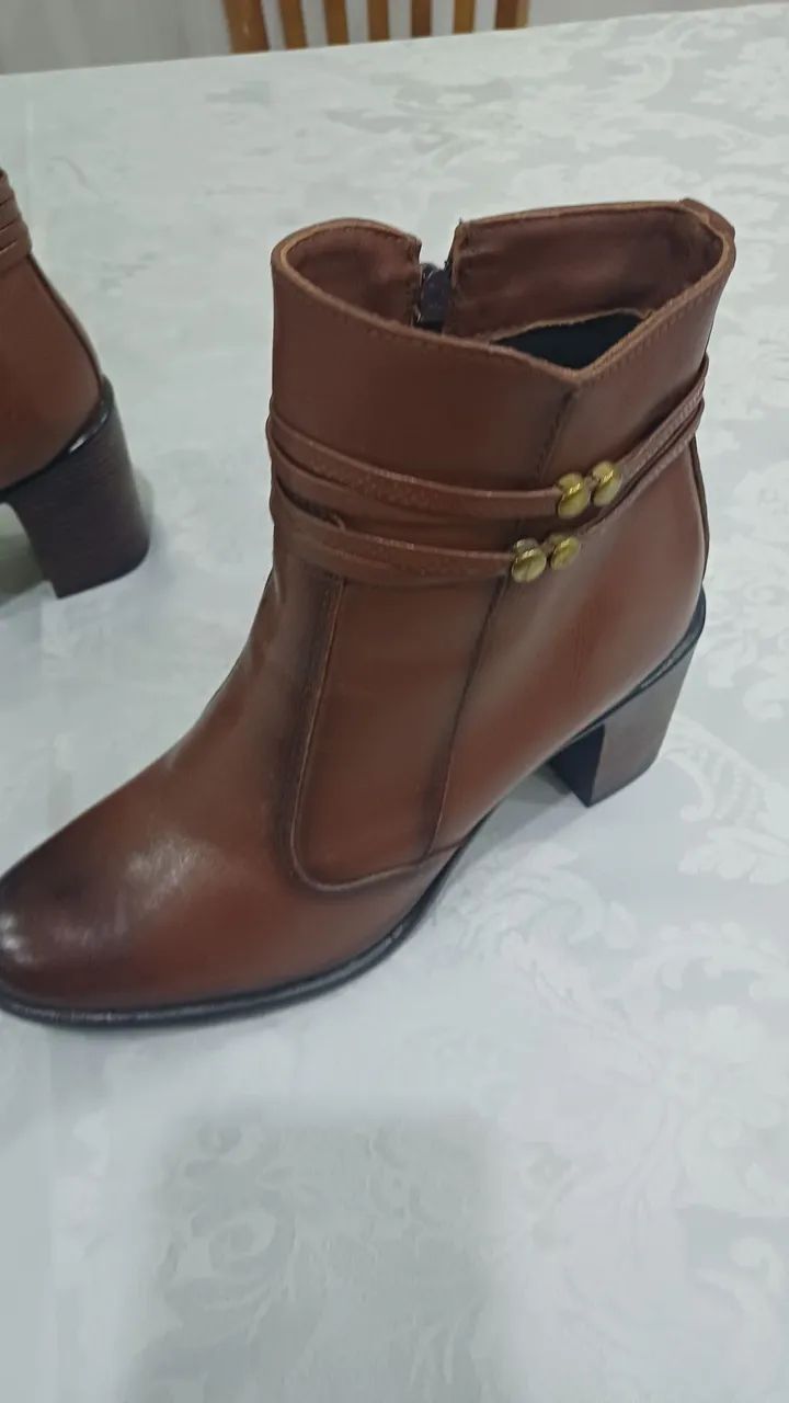 BOTA FEMININA COURO LEGÍTIMO  - Foto 4