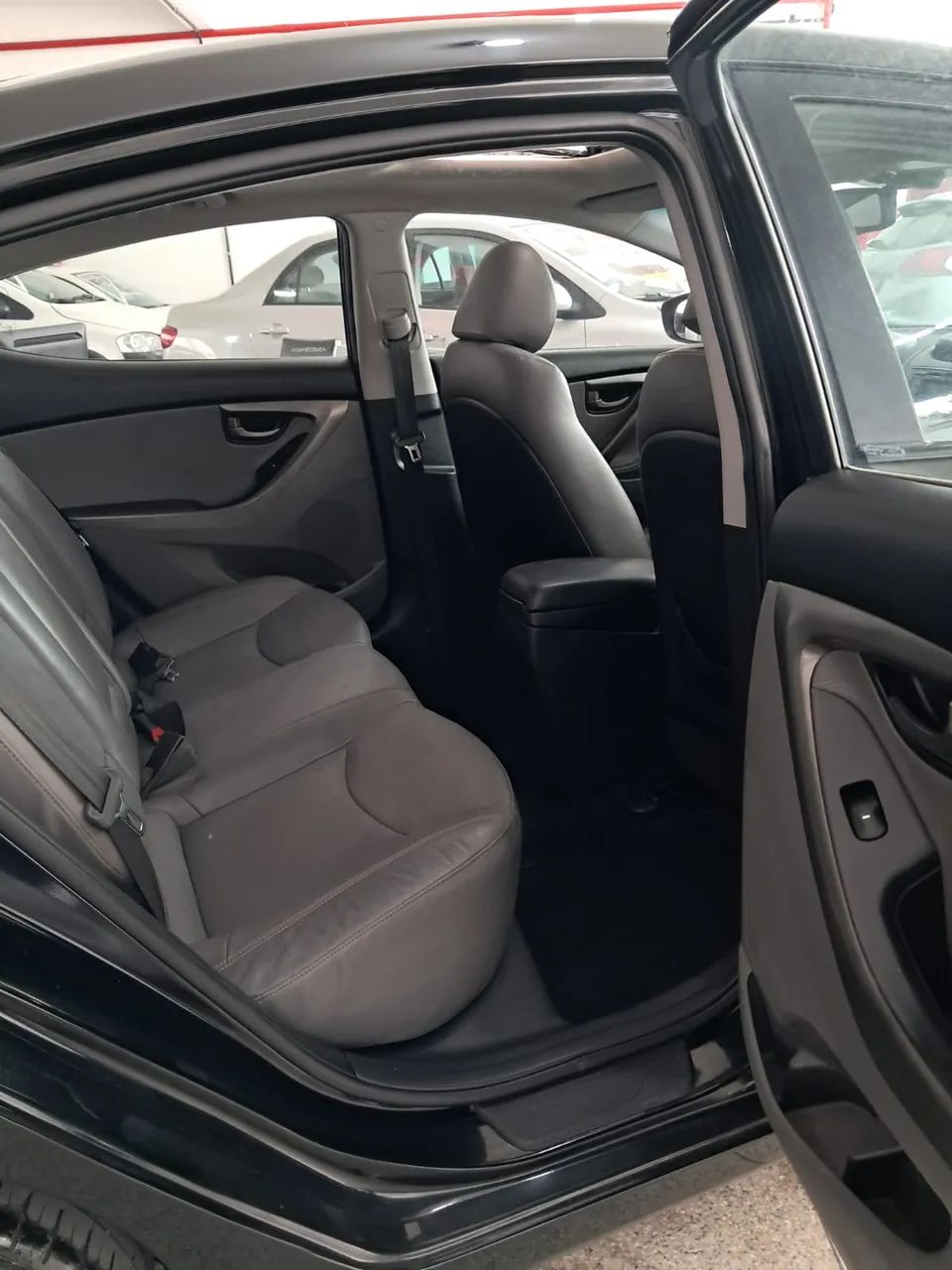 Hyundai Elantra GLS 2.0 16V Flex Aut., foto 13 de 16