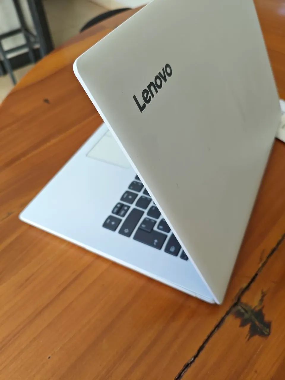 Notebook Lenovo Core I3 com SSD branco - Foto 4