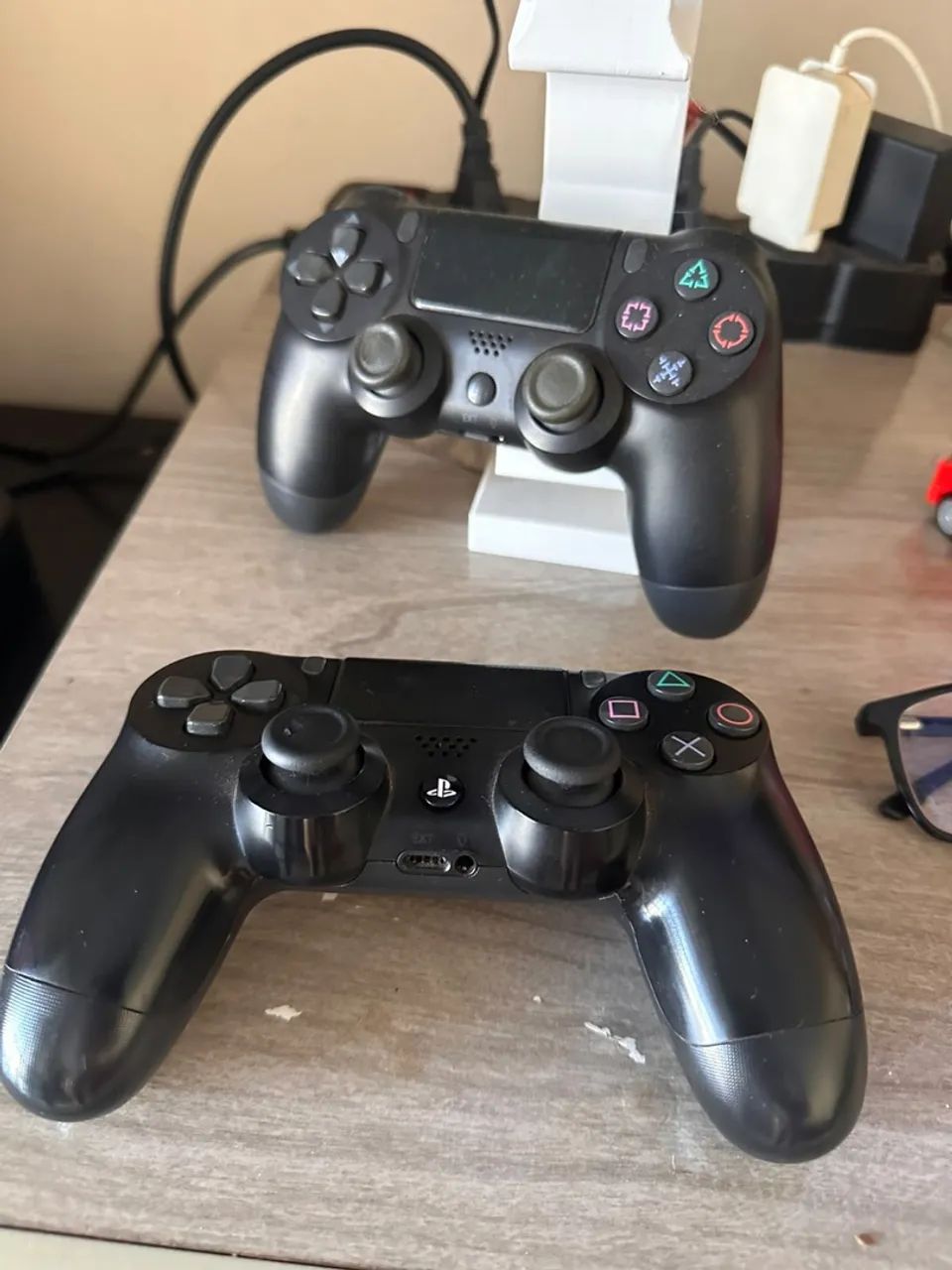 Ps4 slim 500gb + 2 controles  - Foto 2