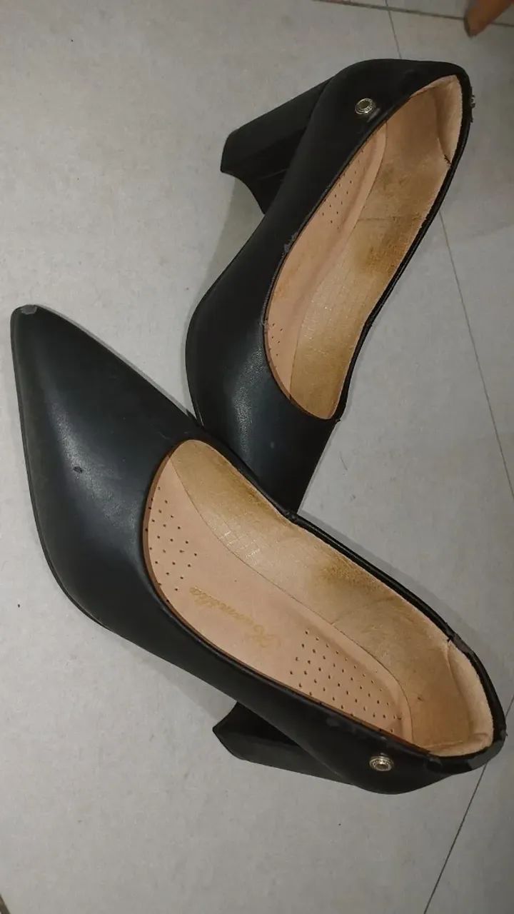 SCARPIN PRETO