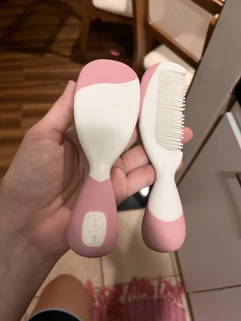Escova de cabelo bebê