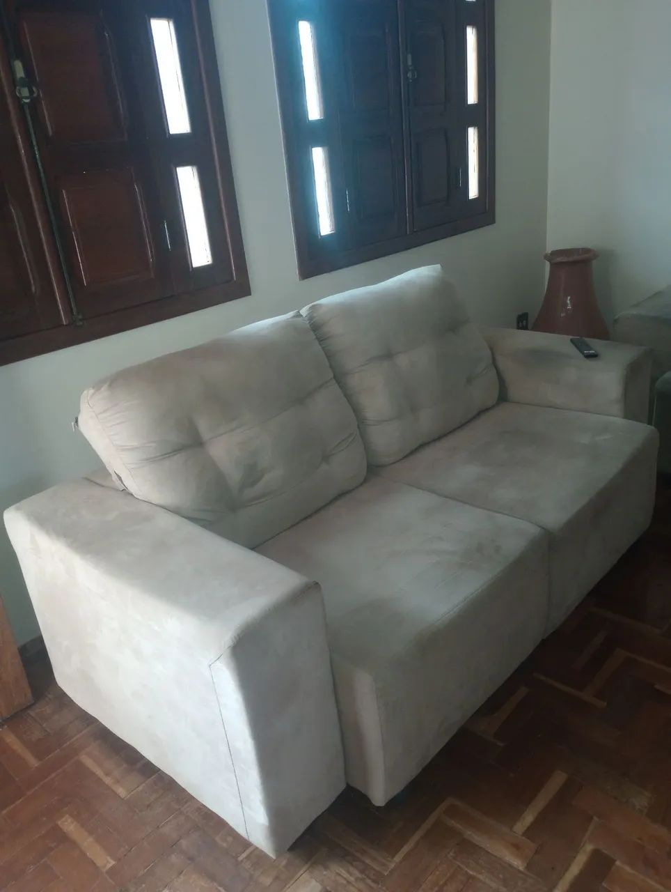 VENDO SOFA 3 LUGARES - Foto 3