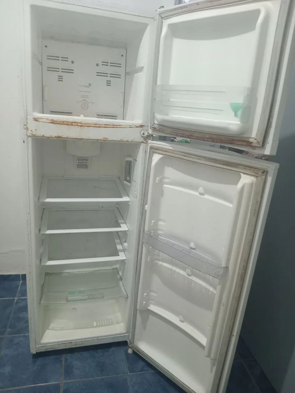 Geladeira funcionando 