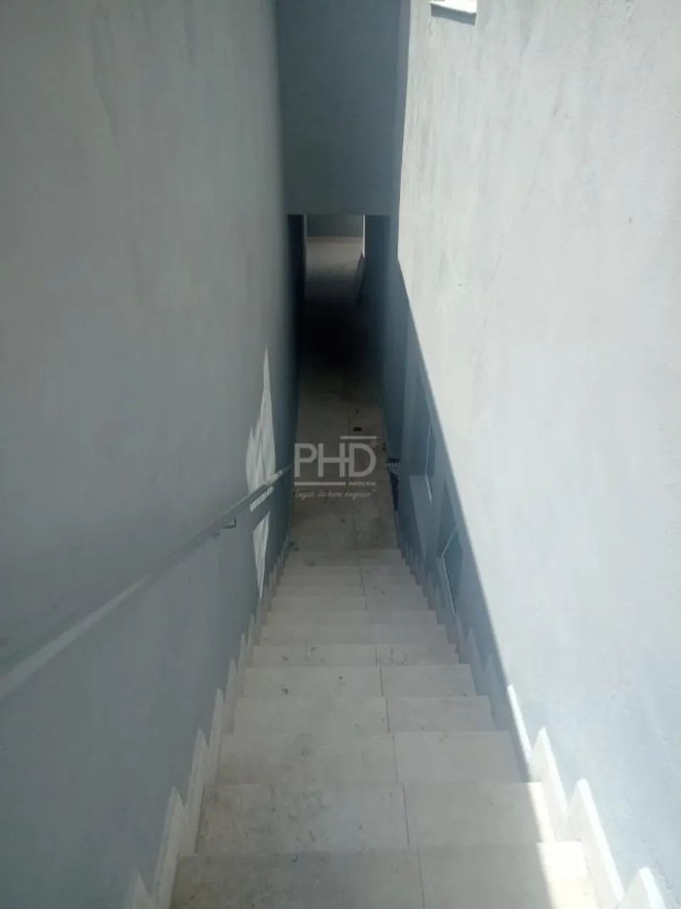 Excelente casa recem reformada espaçosa e excelente localização ! - Foto 2