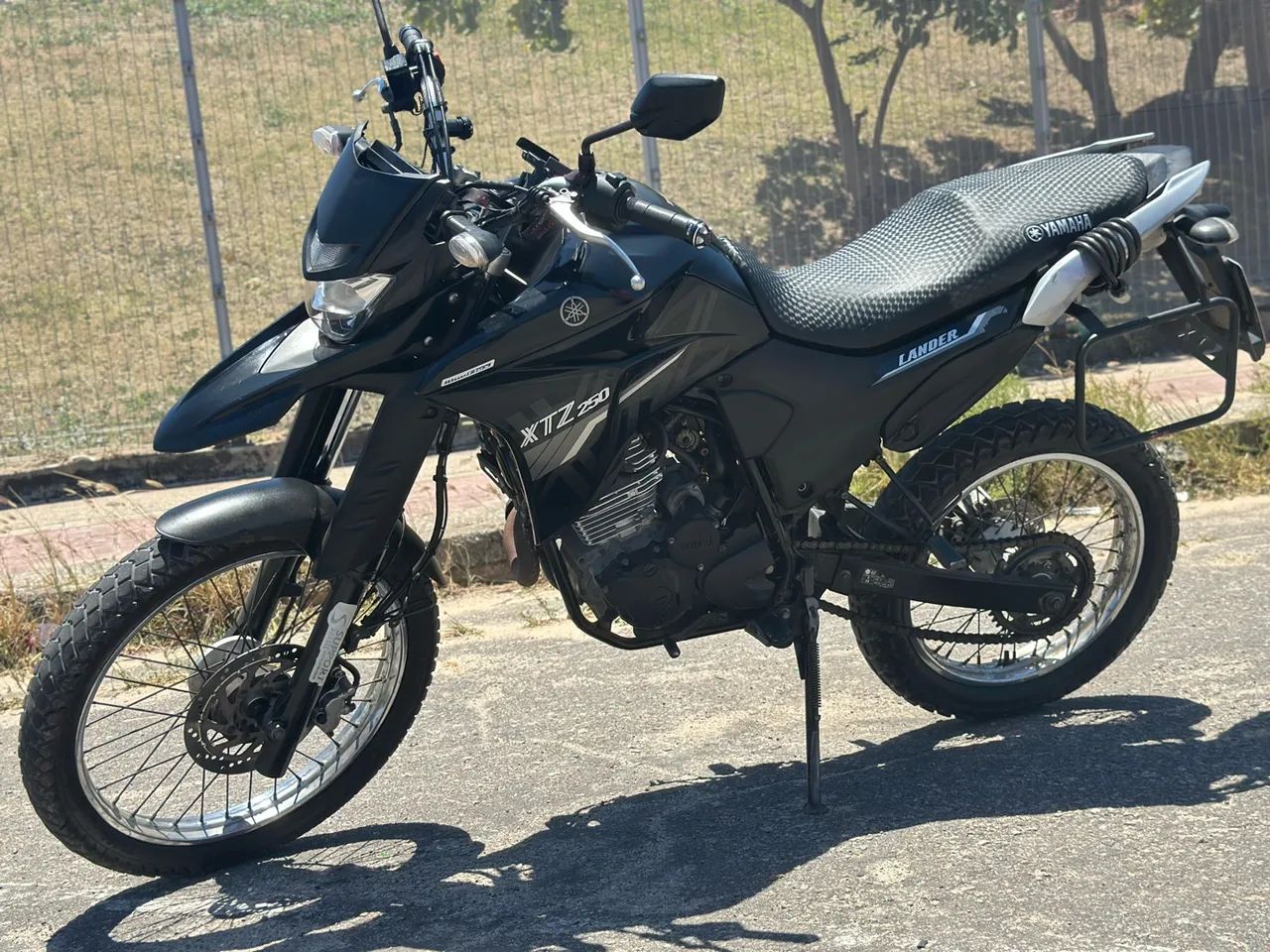 Moto Lander XTZ 250