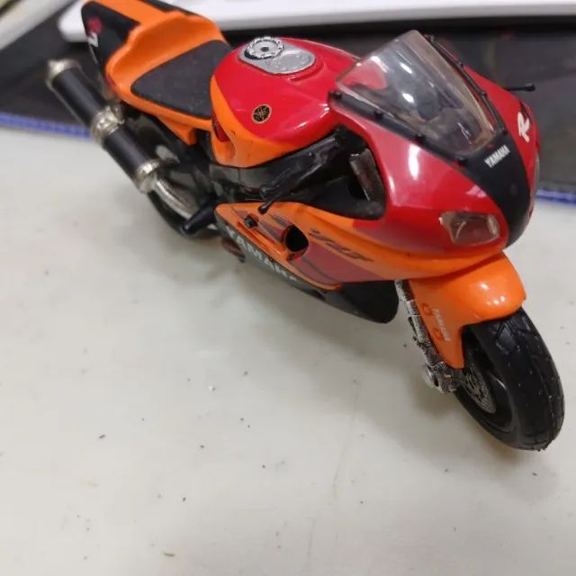 miniatura detalhada da MOTO Yamaha R1 GP-32 - Foto 5