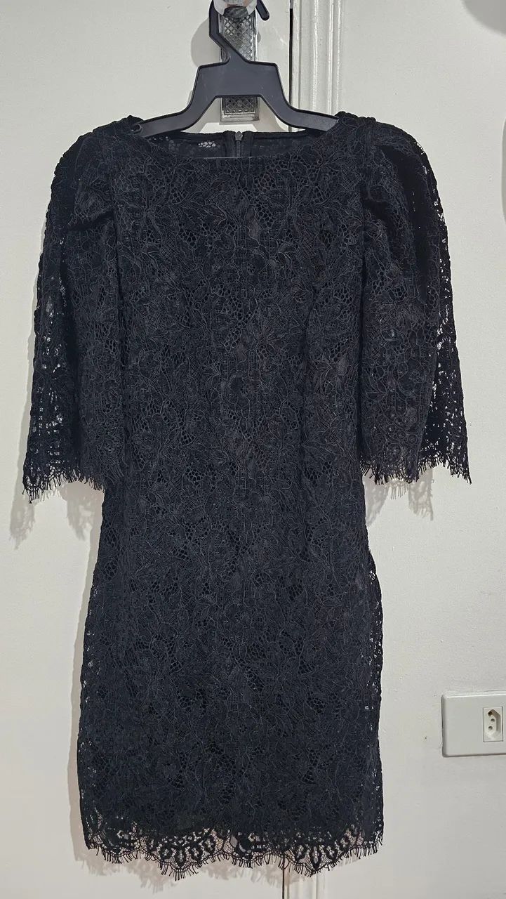 Vestido preto de renda animale