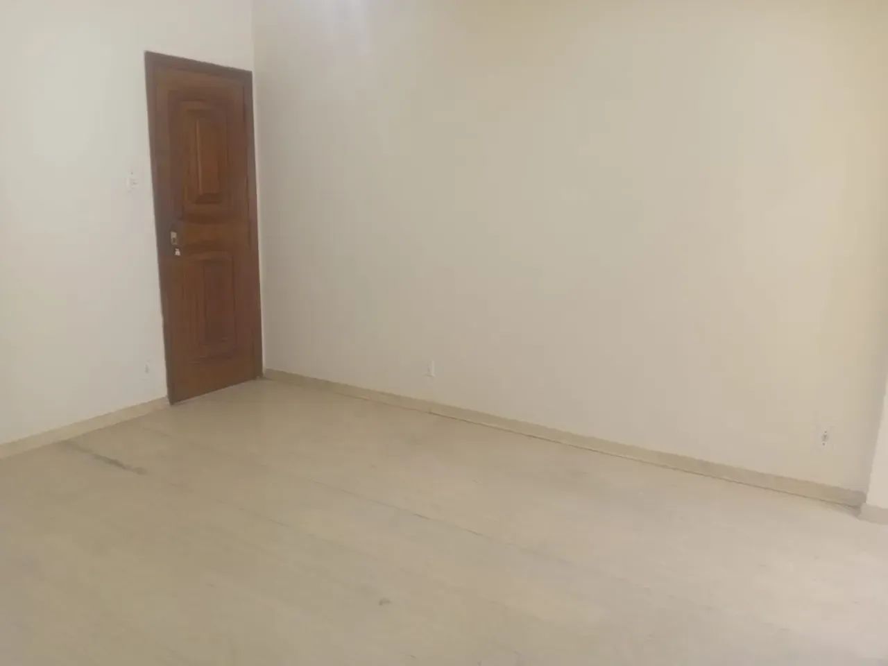 Ótima Localização, 2 quartos, 2 lances de escada