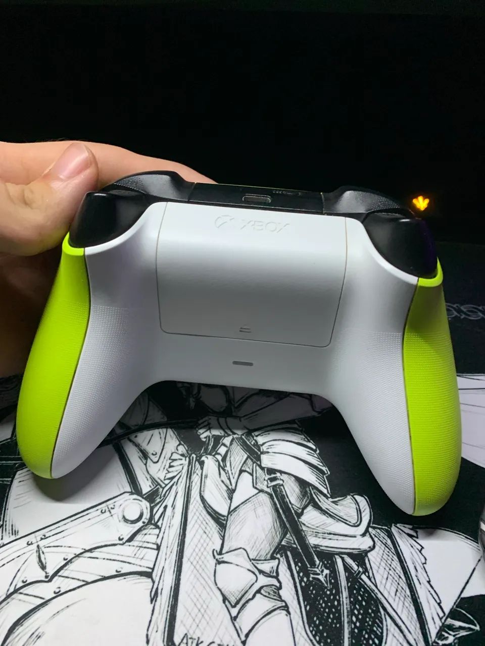 Controle Xbox Series Eletric Volt + Case de Transporte  - Foto 4
