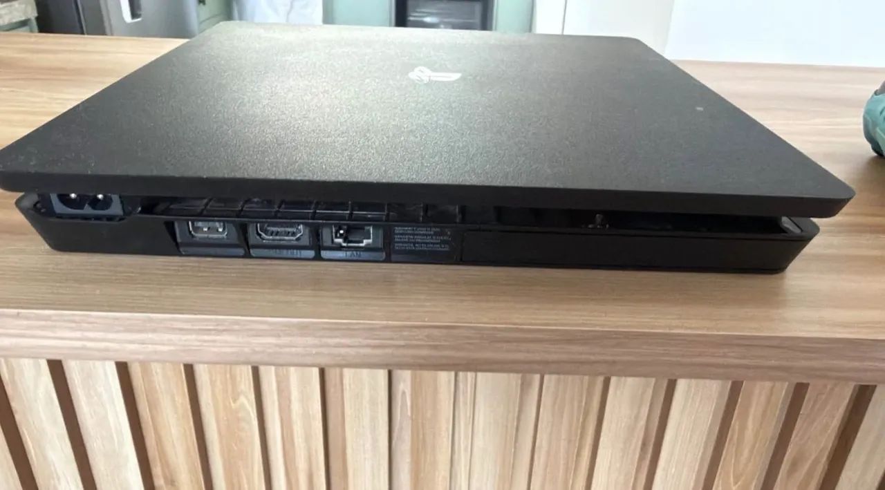 Vendo PlayStation 4 slim  - Foto 4
