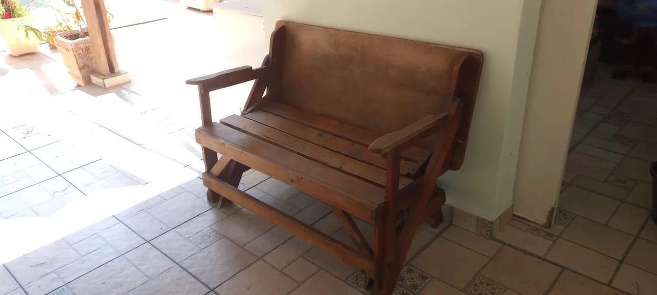 Banco de madeira que vira mesa - Foto 2