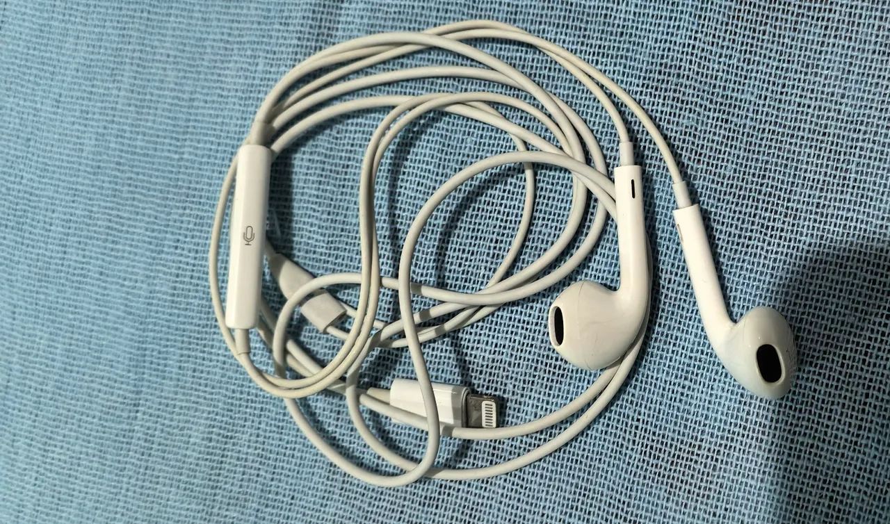 Fone antigo do iPhone 