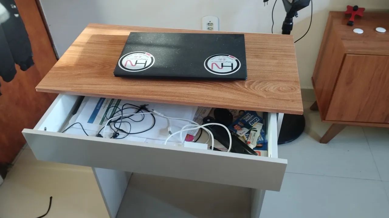 Mesa de computador com gaveta  - Foto 2