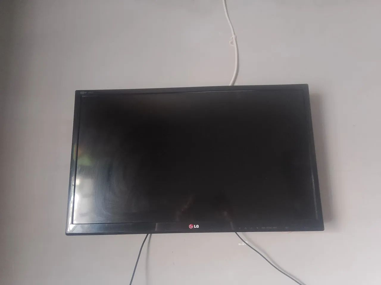 Vendo tv lg 32 polegadas vai com controle  - Foto 2