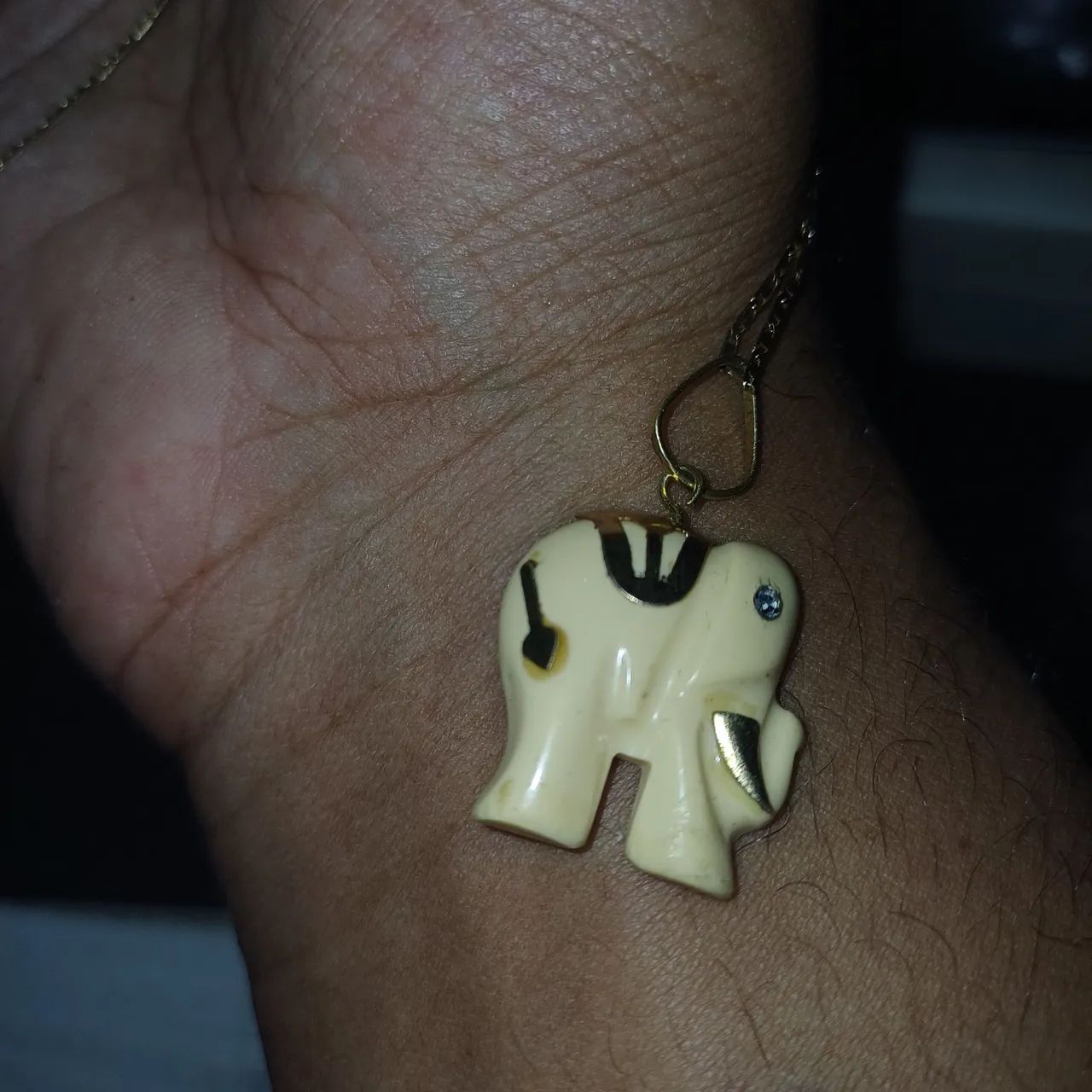 Pingente antigo de ouro e baquelite  - Foto 4