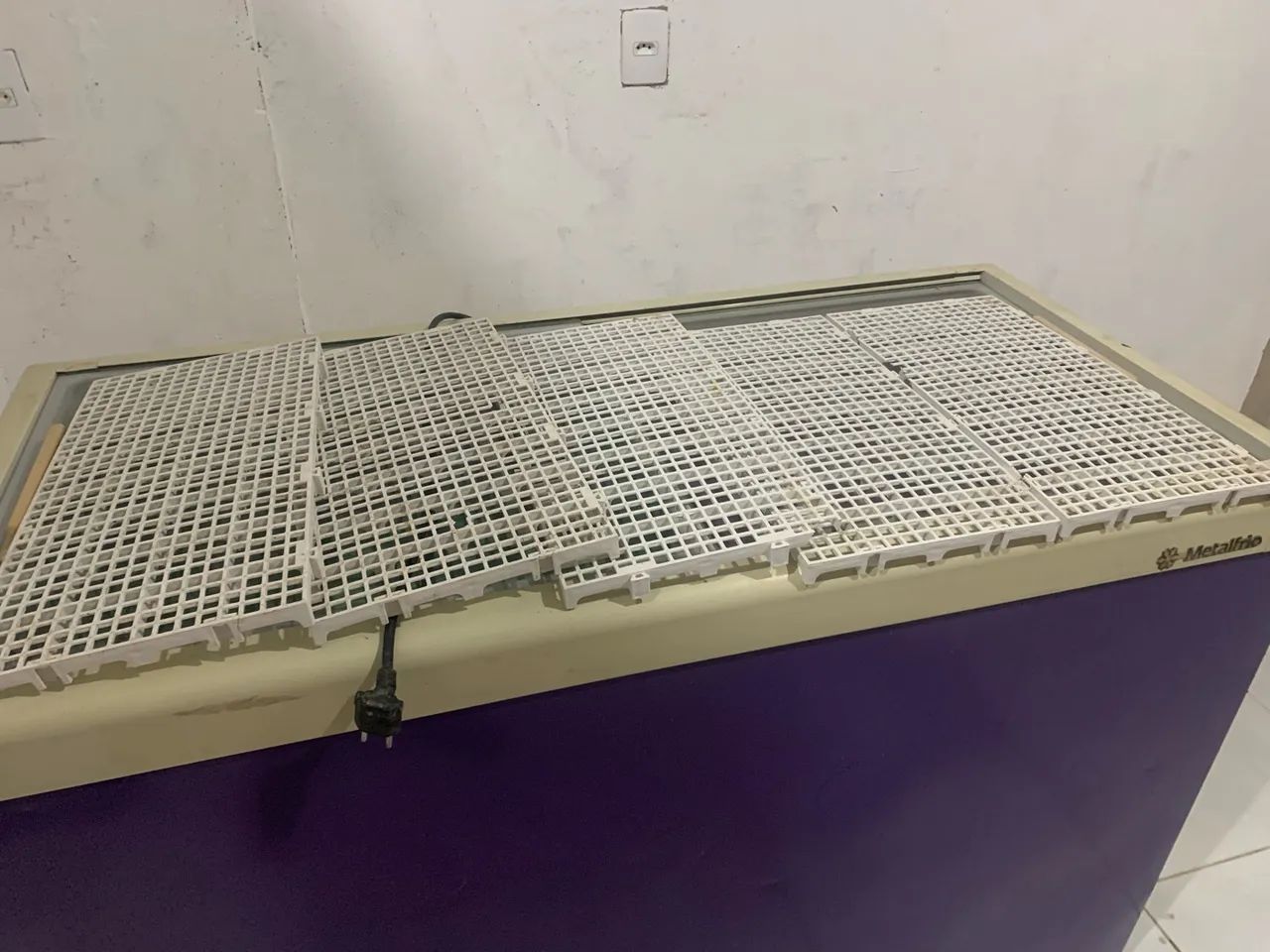 Vendo freezer seminovo , analiso ofertará
