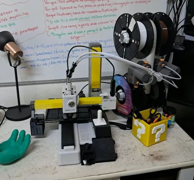 Impressora 3D Bambu Lab A1 Mini Combo + AMS Lite (Impecável e com Vários Extras)