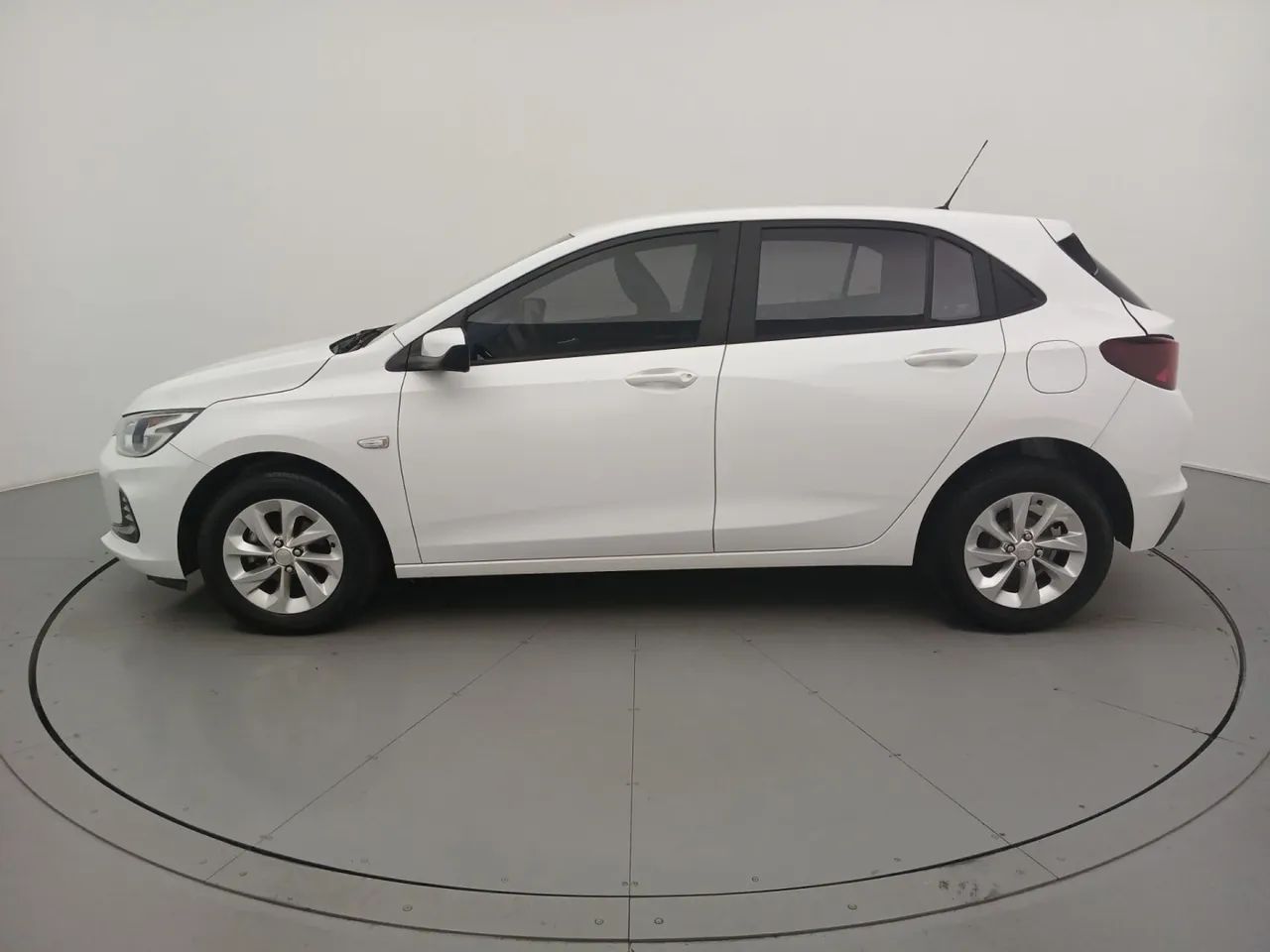 Chevrolet Onix Hatch LT 1.0 12V TB Flex Mec. 4P, foto 2 de 18