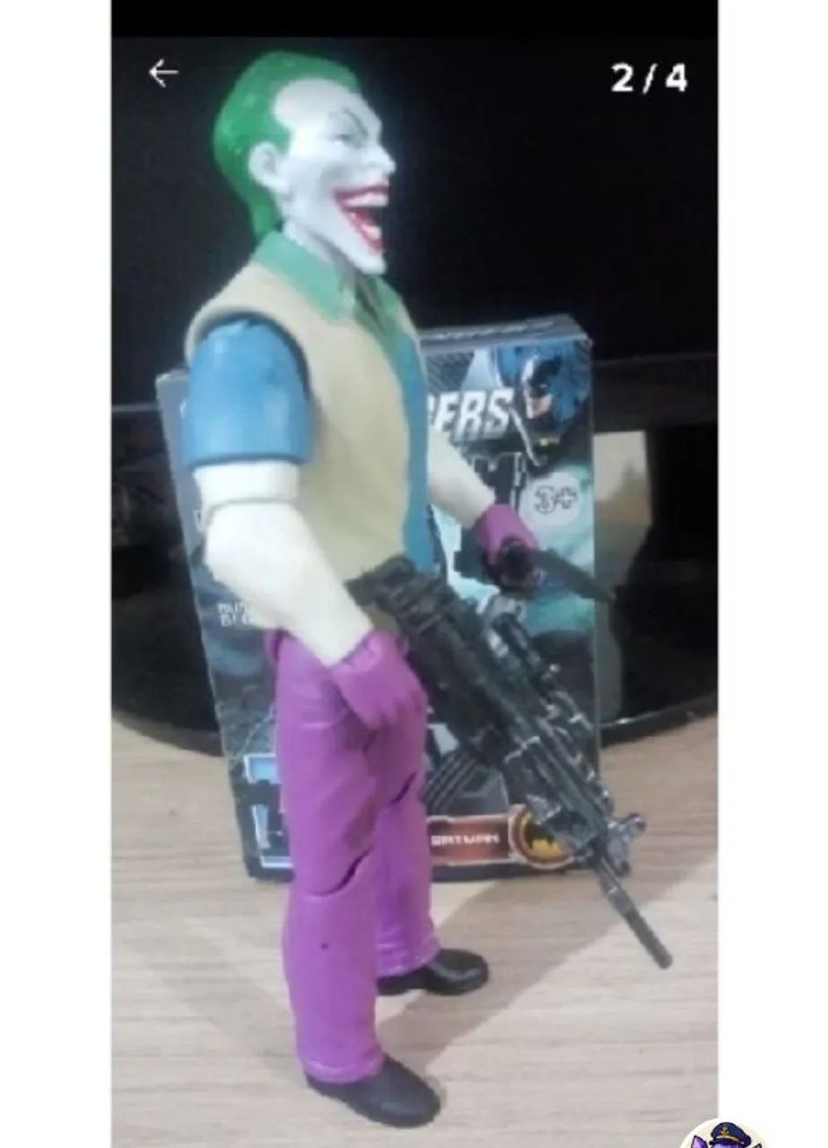 Boneco Coringa Joker DC comics de 15 cm Mattel  - Foto 3